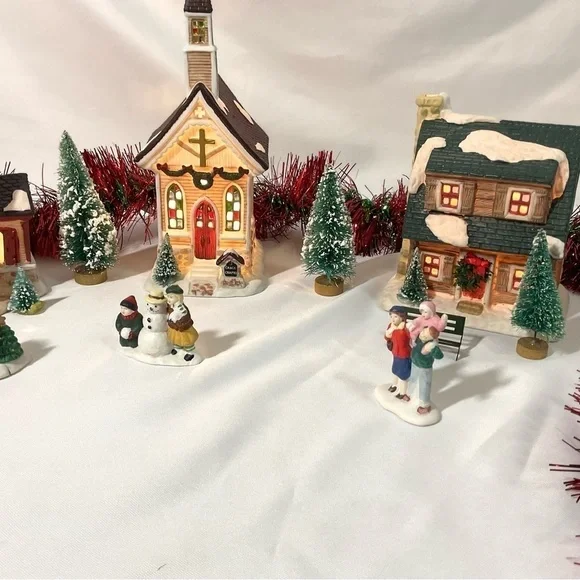Vintage Christmas Lighted church store and house town set holiday decor - Picture 11 of 11